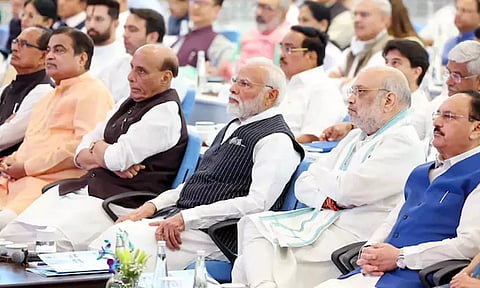 அதிகரிக்கும் பரவல்: பிரதமர் மோடியை சந்திப்பவர்களுக்கு கொரோனா பரிசோதனை கட்டாயம்