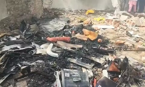 அகமதாபாத் விமான விபத்து: 100 பெண்கள் உள்பட 181 இந்தியர்கள் விமானத்தில் பயணித்துள்ளனர்..!