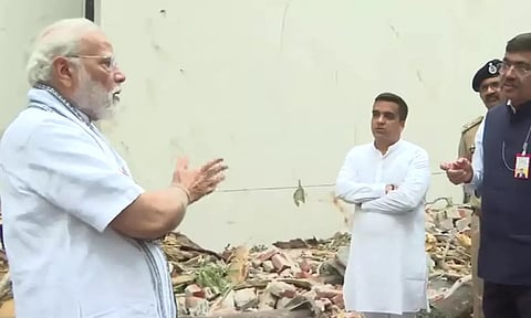 அகமதாபாத் விமான விபத்து - சம்பவ இடத்தில் பிரதமர் மோடி ஆய்வு