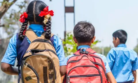 பள்ளிகளுக்கு நாளை அரைநாள் விடுமுறை அறிவிப்பு