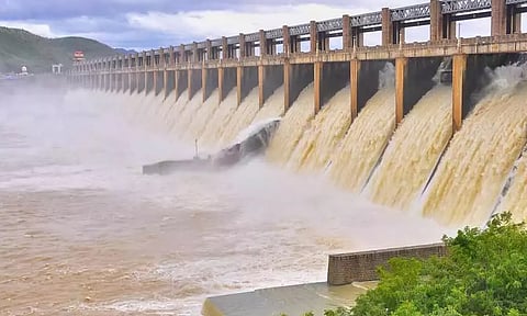 மேட்டூர் அணைக்கு நீர்வரத்து 8212 கனஅடியாக அதிகரிப்பு