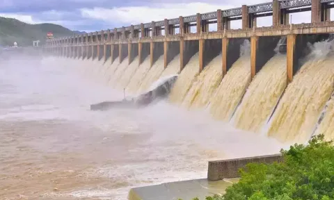 மேட்டூர் அணைக்கு நீர்வரத்து வினாடிக்கு 18,220 கன அடியாக அதிகரிப்பு