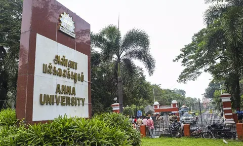 அண்ணா பல்கலைக்கழகத்திற்குள் நுழைந்து மாணவியை தாக்கிய முன்னாள் காதலன் கைது