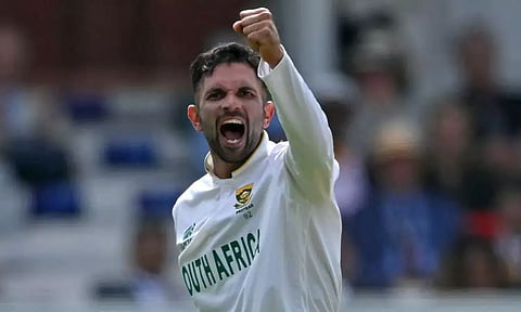 டெஸ்ட் கிரிக்கெட்டில் 200 விக்கெட்: வரலாற்று சாதனை படைத்த கேசவ் மகராஜ்