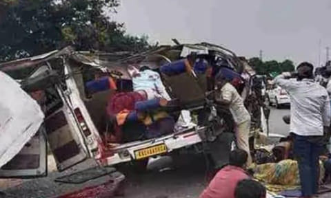 திருப்பதி கோவிலுக்கு வந்த கர்நாடக பக்தர்கள் 3 பேர் விபத்தில் பலி