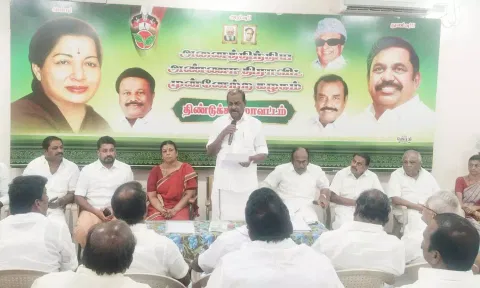 விஜய் அ.தி.மு.க.வுடன் கூட்டணி அமைத்து தேர்தலில் போட்டியிடுவாரா?- முன்னாள் அமைச்சர் விசுவநாதன் பதில்