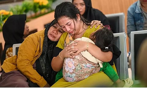 பாலி தீவில் படகு கடலில் மூழ்கி விபத்து: 4 பேர் உயிரிழப்பு - 38 பேர் மாயம்