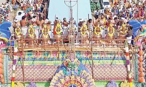 திருவெண்காடு சுவேதாரண்யேஸ்வரர் கோவில் கும்பாபிஷேகம் - பல்லாயிரக்கணக்கான பக்தர்கள் தரிசனம்