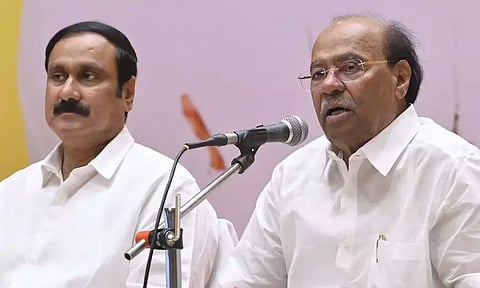 சமூக வலைதள கணக்குகளை மீட்டு தர கோரி ராமதாஸ் டி.ஜி.பி.யிடம் புகார்