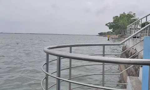 முழு கொள்ளளவை எட்டிய வீராணம் ஏரி- விவசாயிகள் மகிழ்ச்சி