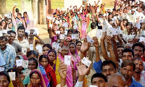 பீகார் வாக்காளர் பட்டியல் திருத்தம்- 35 லட்சம் வாக்காளர்களின் பெயர்களை நீக்கும் தேர்தல் ஆணையம்