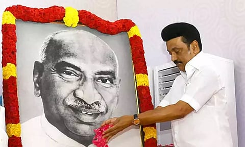 கல்விக் கண் திறந்த பெருந்தலைவர் காமராசருக்குப் புகழ் வணக்கம்! - முதலமைச்சர் மு.க.ஸ்டாலின்