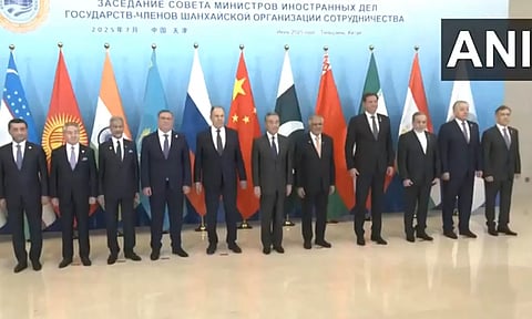 கூட்டாக புகைப்படம் எடுத்துக் கொண்ட எஸ்சிஓ வெளியுறவு மந்திரிகள்