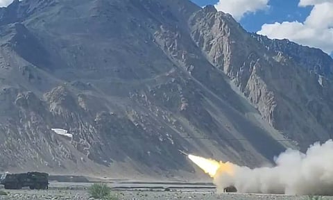 பிரித்வி-II, அக்னி-I பாலிஸ்டிக் ஏவுகணைகளை வெற்றிகரமாக சோதனை செய்தது இந்தியா..!