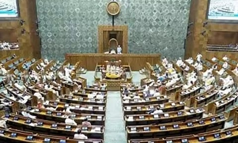 பரபரப்பான சூழ்நிலையில் நாளை பாராளுமன்ற மழைக்கால கூட்டத்தொடர் தொடக்கம்