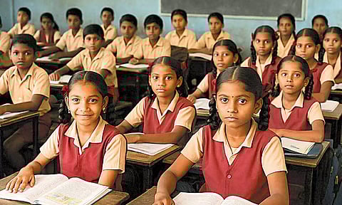 அரசு பள்ளிகளில் படிக்கும் மாணவர்களில் தமிழகத்திற்கு 10-வது இடம்: மத்திய அரசு தகவல்