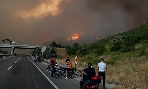 துருக்கியில் சோகம்: காட்டுத்தீயை அணைக்க முயன்ற 10 தீயணைப்பு வீரர்கள் கருகி சாவு