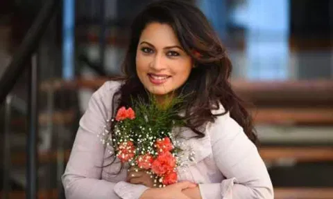 44 வயதிலும் குறையாத அழகு- மீண்டும் நடிக்க வரும் பூஜா