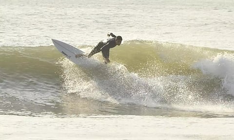 மாமல்லபுரத்தில் 4-வது சர்வதேச சர்பிங் போட்டி: 20 நாடுகளை சேர்ந்த வீரர்கள் பயிற்சியை தொடங்கினர்