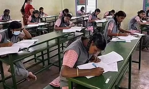 காலாண்டு, அரையாண்டு தேர்வு எப்போது?: அட்டவணைகளை வெளியிட்ட அமைச்சர் அன்பில் மகேஷ்