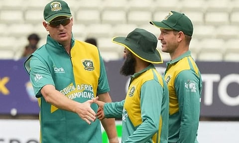 லெஜெண்ட்ஸ் லீக் கிரிக்கெட்: இறுதிப்போட்டியில் பாகிஸ்தான்- தென்ஆப்பிரிக்கா நாளை மோதல்