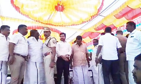 நலம் காக்கும் ஸ்டாலின் முகாமில் தங்கதமிழ்ச்செல்வன் எம்.பி.யுடன் மகாராஜன் எம்.எல்.ஏ. மோதல்- பயனாளிகள் அதிர்ச்சி