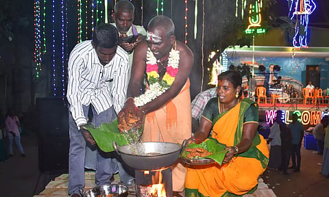 கடலூர் பில்லாலி தொட்டி ரேணுகாம்பாள் முத்துமாரியம்மன் கோவிலில் செடல் உற்சவம்