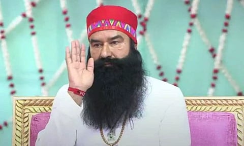 பாலியல் குற்றவாளி: ஆயுள் தண்டனை கைதியான சாமியார் குர்மீத் ராம் ரஹிமுக்கு மீண்டும் பரோல்