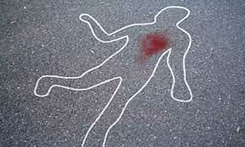 திருப்பூர் மாவட்டத்தில் சப்-இன்ஸ்பெக்டர் தலை துண்டித்து கொடூர கொலை