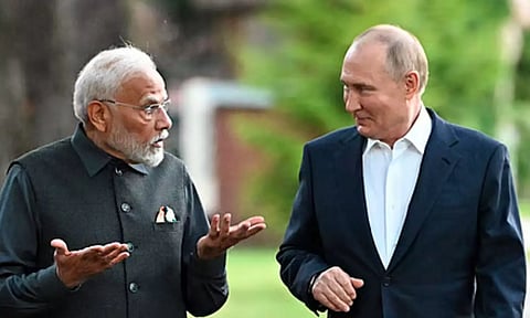 ரஷிய அதிபர் புதினுடன் போனில் பேசிய பிரதமர் மோடி.. இந்தியாவுக்கு வருகை தர அழைப்பு!
