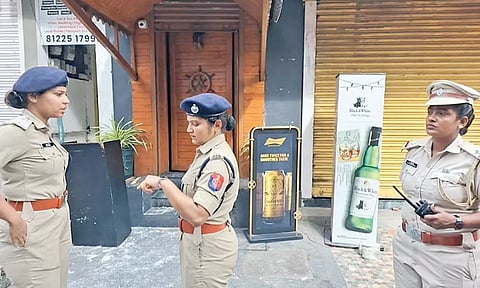 புதுவையில் பிறந்தநாள் கொண்டாட்டம் - சென்னை கல்லூரி மாணவர் மதுபாரில் குத்திக்கொலை