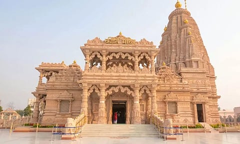 நியூ யார்க்: இந்து கோவிலில் கபளீகரம் செய்த காலிஸ்தான் ஆதரவு கும்பல்