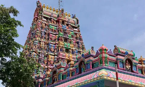 எந்த தெய்வத்தை எத்தனை முறை சுற்றலாம்?