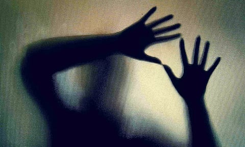 64 வயது தாயை தொடர் பாலியல் வன்கொடுமை செய்த மகன் கைது.. டெல்லியில் கொடூரம்