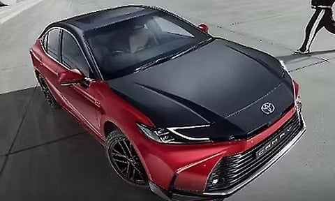 லிட்டருக்கு 25 கி.மீ. மைலேஜ்... முற்றிலும் புதிய கேம்ரி-யை அறிமுகம் செய்த டொயோட்டா