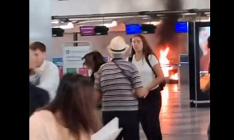 வாக்குவாதம் எதிரொலி: இத்தாலியில் விமான நிலைய கவுண்ட்டருக்கு தீ வைத்த பயணி