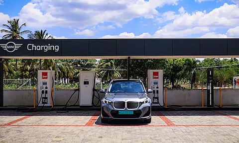 இந்தியாவில் புதிய மைல்கல்... எலெக்ட்ரிக் வாகன பிரிவில் மாஸ் காட்டிய பிஎம்டபிள்யூ