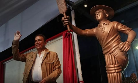 சச்சினை தொடர்ந்து சுனில் கவாஸ்கருக்கும் வான்கடே மைதானத்தில் ஆளுயர சிலை