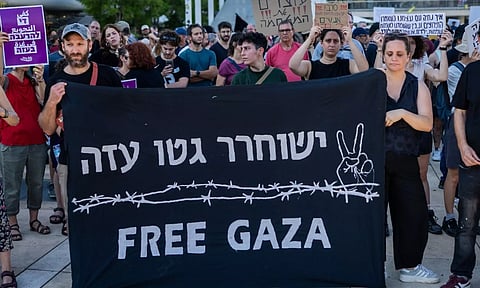 "எங்கள் ஆன்மாவையும் இரத்தத்தையும் கொண்டு காசாவை காப்பாற்றுவோம்.." போராட்டம் நடத்திய இஸ்ரேல் மக்கள் கைது