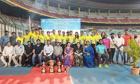 தேசிய தடகள போட்டியில் பதக்கம் வென்ற தமிழக வீரர், வீராங்கனைகளுக்கு ரூ.10 லட்சம் பரிசு தொகை