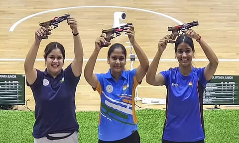 ஆசிய துப்பாக்கிச்சுடுதல் போட்டி: 50 தங்க பதக்கங்களை வென்று வரலாறு படைத்தது இந்தியா