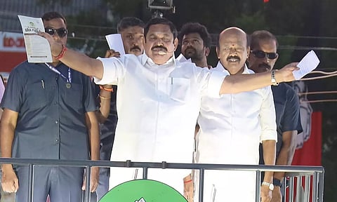 முதலமைச்சரின் வெளிநாட்டு பயணத்தில் ஈர்க்கப்பட்ட முதலீடுகள் குறித்து வெள்ளை அறிக்கை வெளியிட தயாரா?- இ.பி.எஸ்.