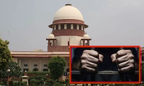 தண்டனை காலம் முடிந்தும் 4 ஆண்டுகள் சிறையில் இருந்தவருக்கு ரூ.25 லட்சம் இழப்பீடு - உச்ச நீதிமன்றம்