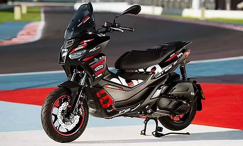 வேற லெவல் அப்டேட்களுடன் புதிய அப்ரிலியா ஸ்கூட்டர் அறிமுகம்