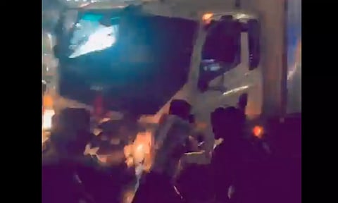 கர்நாடகாவில் சோகம்: விநாயகர் சிலை ஊர்வலத்திற்குள் லாரி புகுந்து 8 பேர் பலி