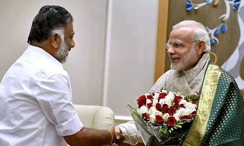 பிரதமர் மோடிக்கு பிறந்தநாள் வாழ்த்து தெரிவித்த ஓ.பன்னீர்செல்வம்