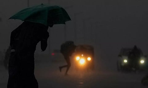 30 மாவட்டங்களில் இரவு 11.15 மணி வரை மழைக்கு வாய்ப்பு