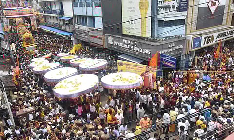 21-வது ஆண்டாக திருப்பதி திருக்குடை ஊர்வலம் இன்று தொடங்கியது: பல்லாயிரக்கணக்கான பக்தர்கள் தரிசனம்