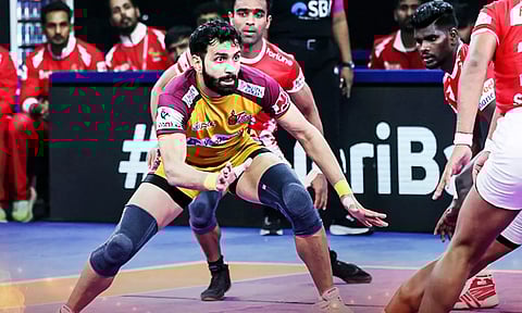 புரோ கபடி லீக்: குஜராத்தை வீழ்த்தி திரில் வெற்றி பெற்றது தெலுகு டைட்டன்ஸ்