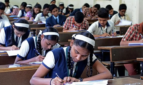 சிபிஎஸ்இ 10 மற்றும் 12ம் வகுப்பு பொதுத்தேர்வு தேதிகள்.. அறிவிப்பு வெளியீடு